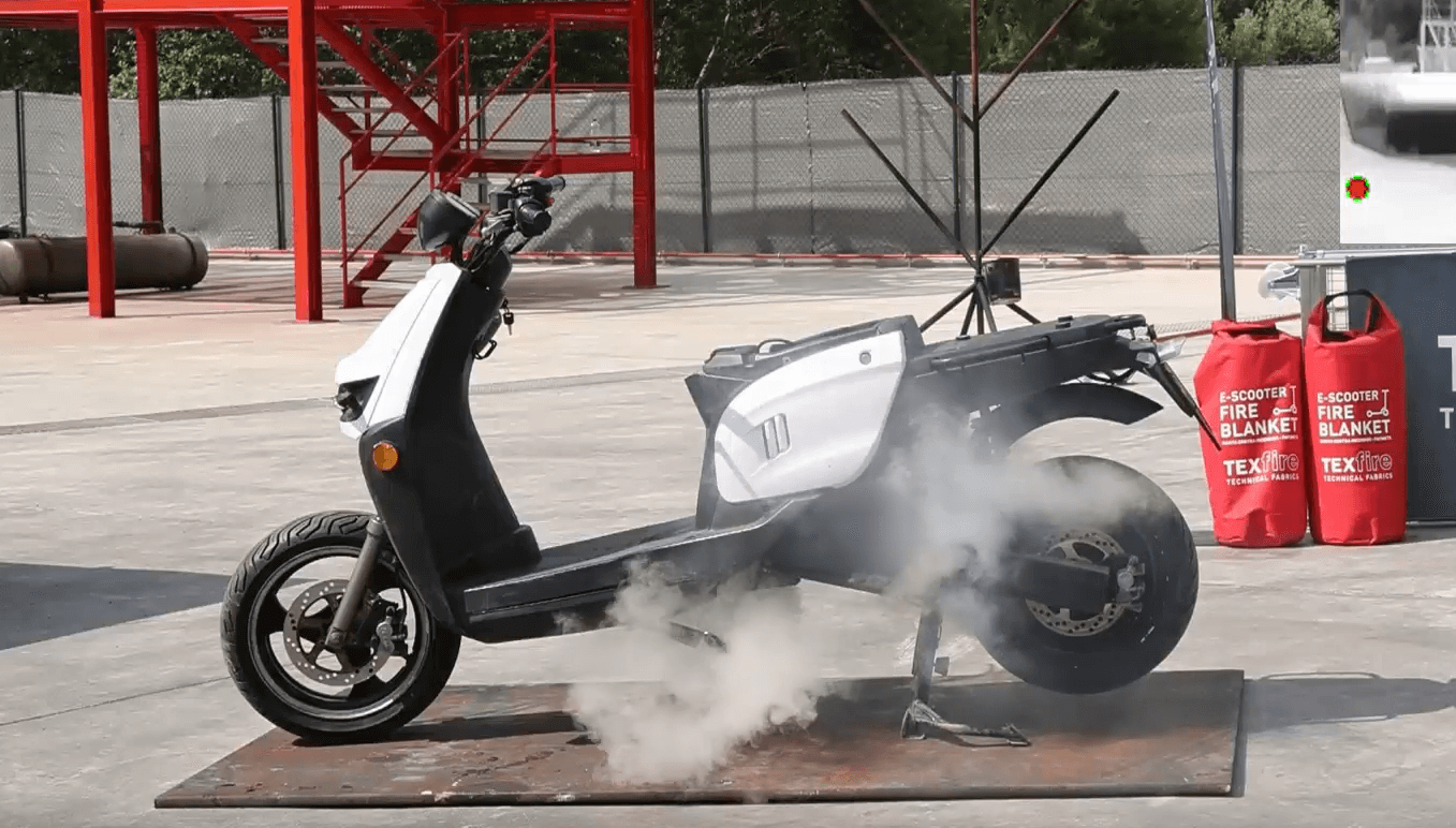 Manta apagafuego coche